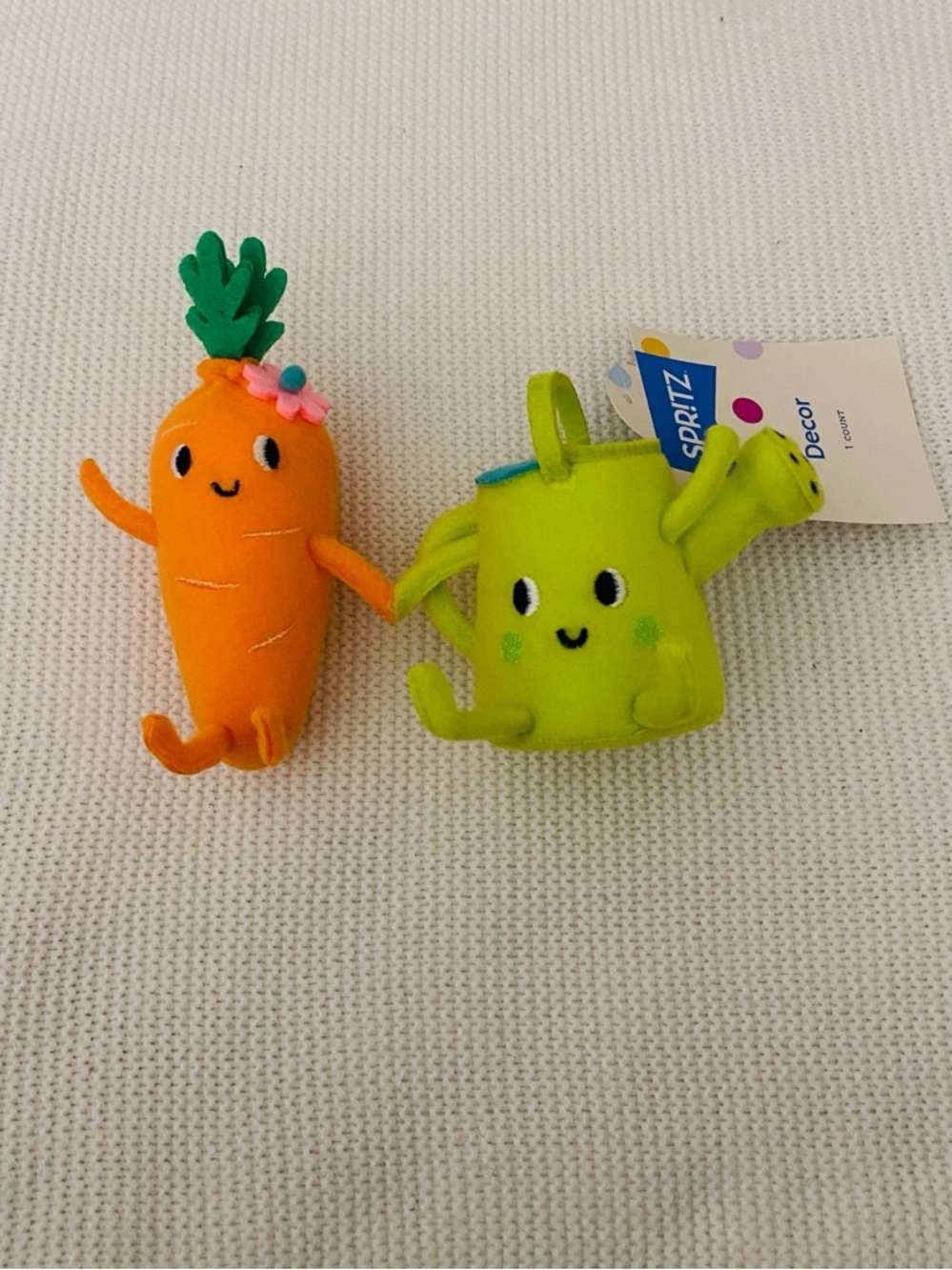 Spritz felt duo decor